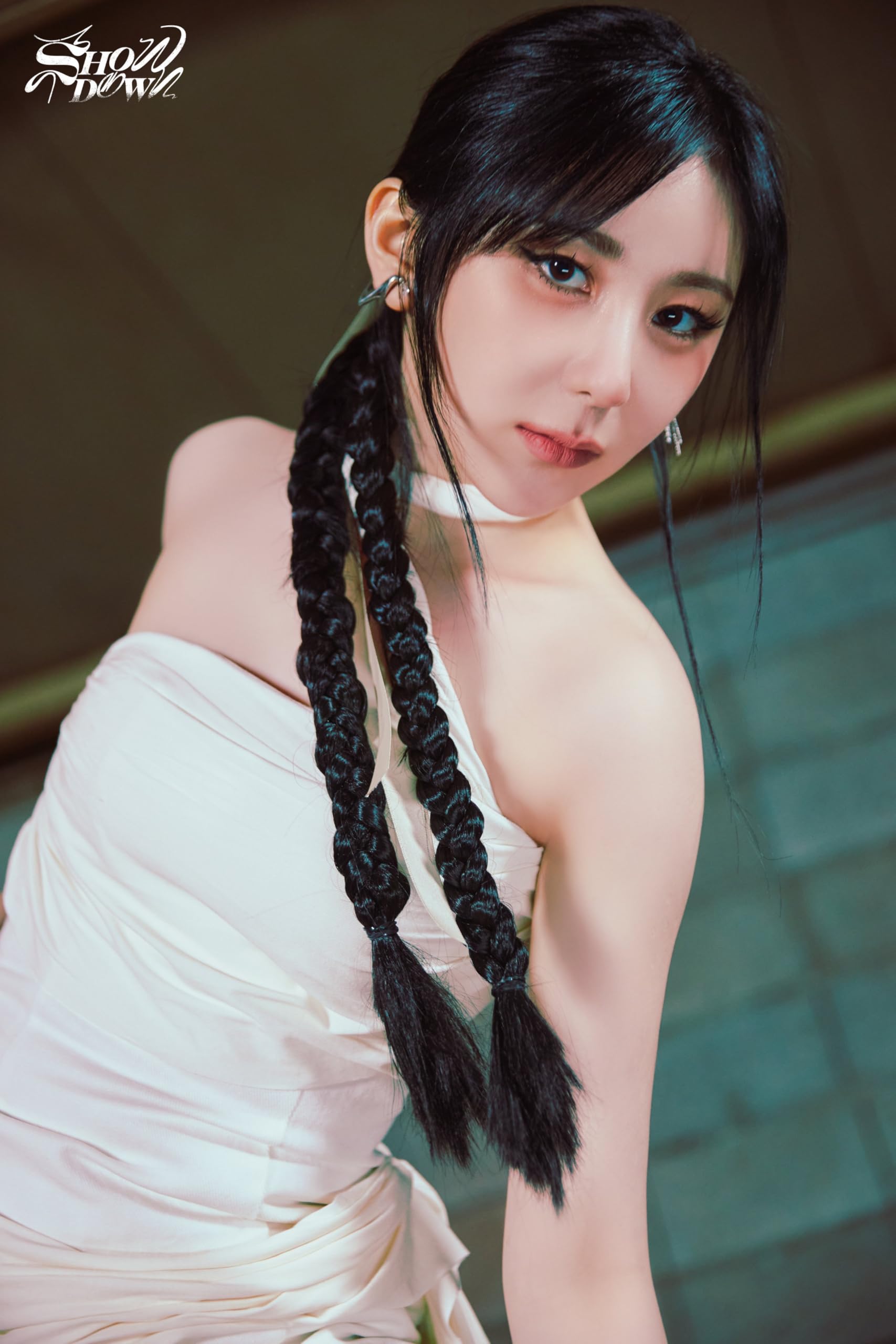 Lee Chaeyeon SHOWDOWN 3rd Mini Album with Tracking Sealed CHAE